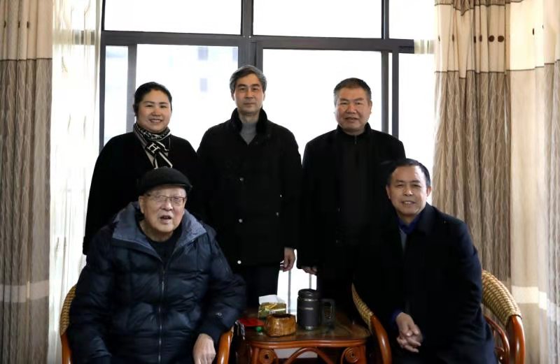 衡陽(yáng)幼高專(zhuān)開(kāi)展春節(jié)前走訪(fǎng)慰問(wèn)活動(dòng)
