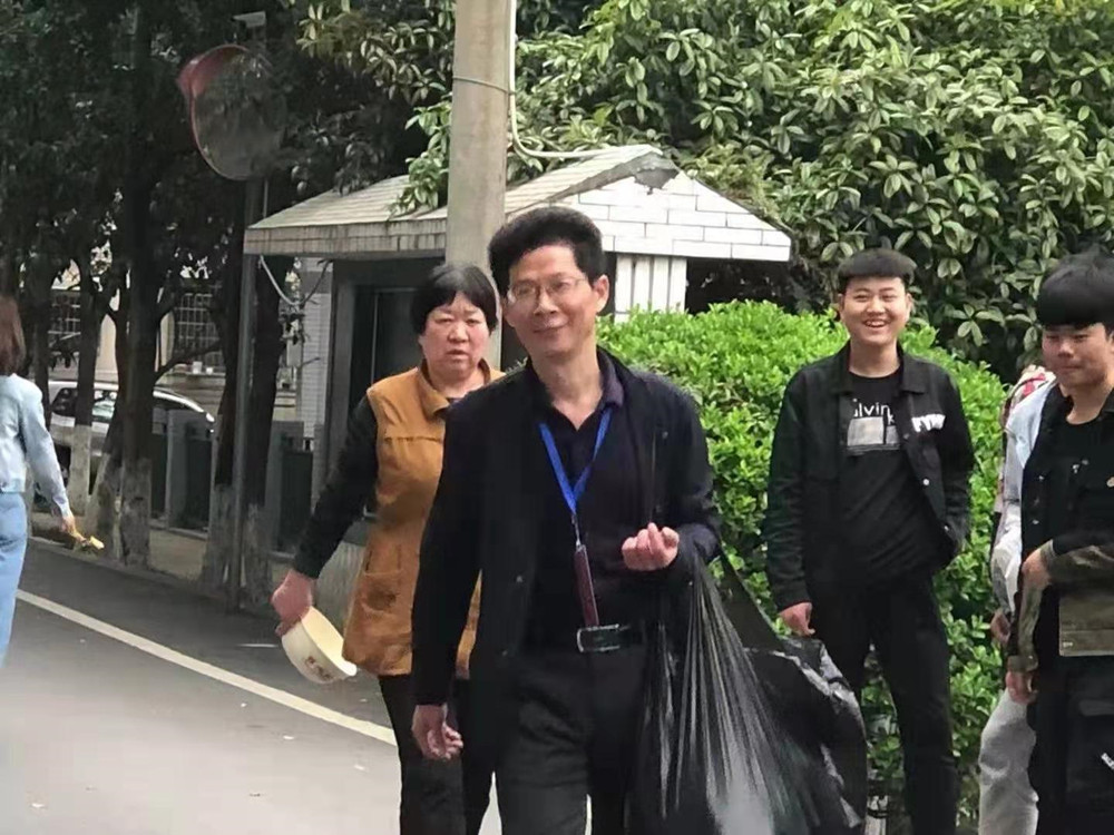 “衣舊情深，舊衣捐贈” ——衡陽幼高專耒陽學(xué)院開展學(xué)雷鋒舊衣捐贈活動