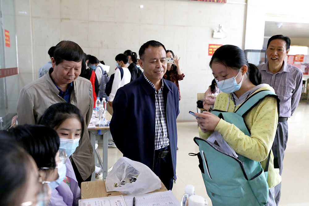 金秋十月，溫情迎新——衡陽(yáng)幼高專喜迎2021級(jí)高招大專新生