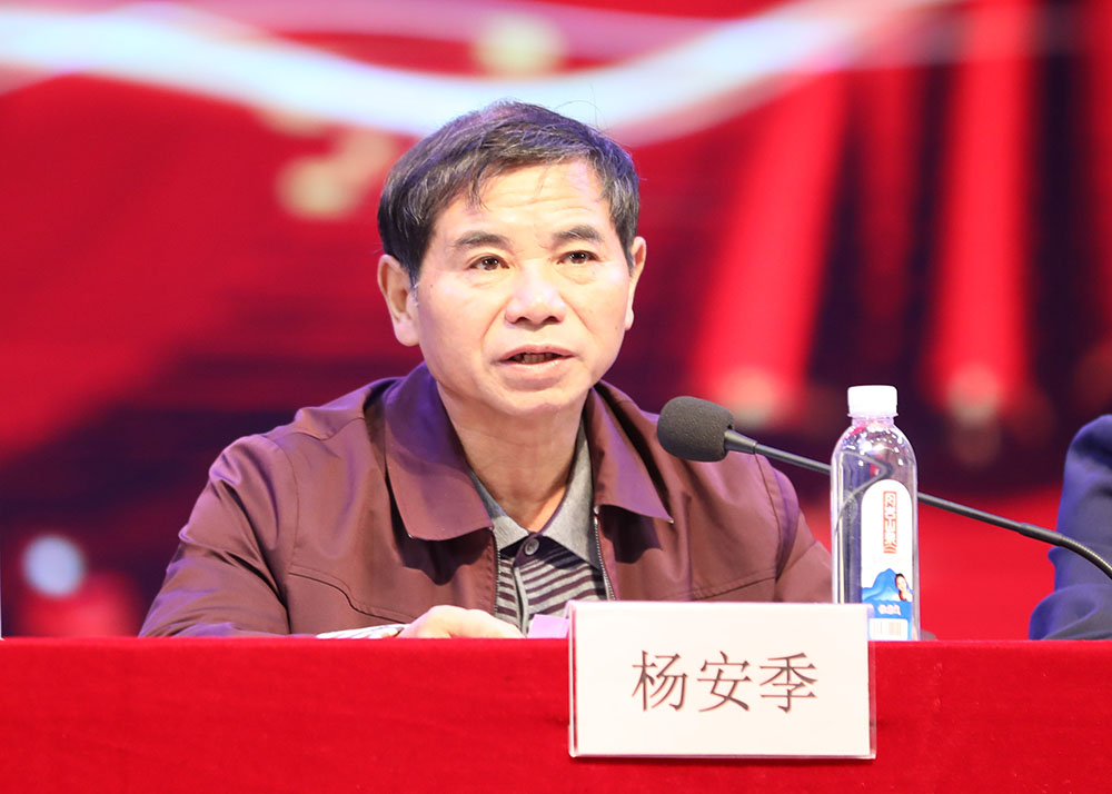 衡陽(yáng)幼高專(zhuān)舉行2021年秋季開(kāi)學(xué)典禮暨新生軍訓(xùn)動(dòng)員大會(huì)