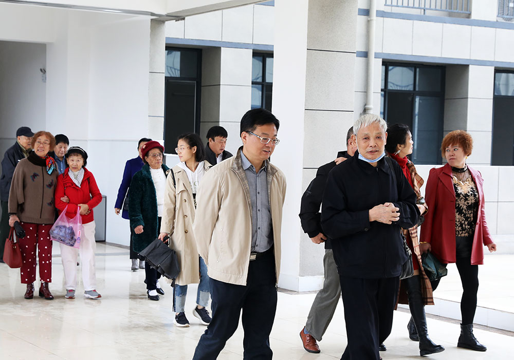 老驥伏櫪寫(xiě)春秋，不忘初心話重陽(yáng) ——衡陽(yáng)幼高專舉辦離退休老同志重陽(yáng)節(jié)聯(lián)誼活動(dòng)
