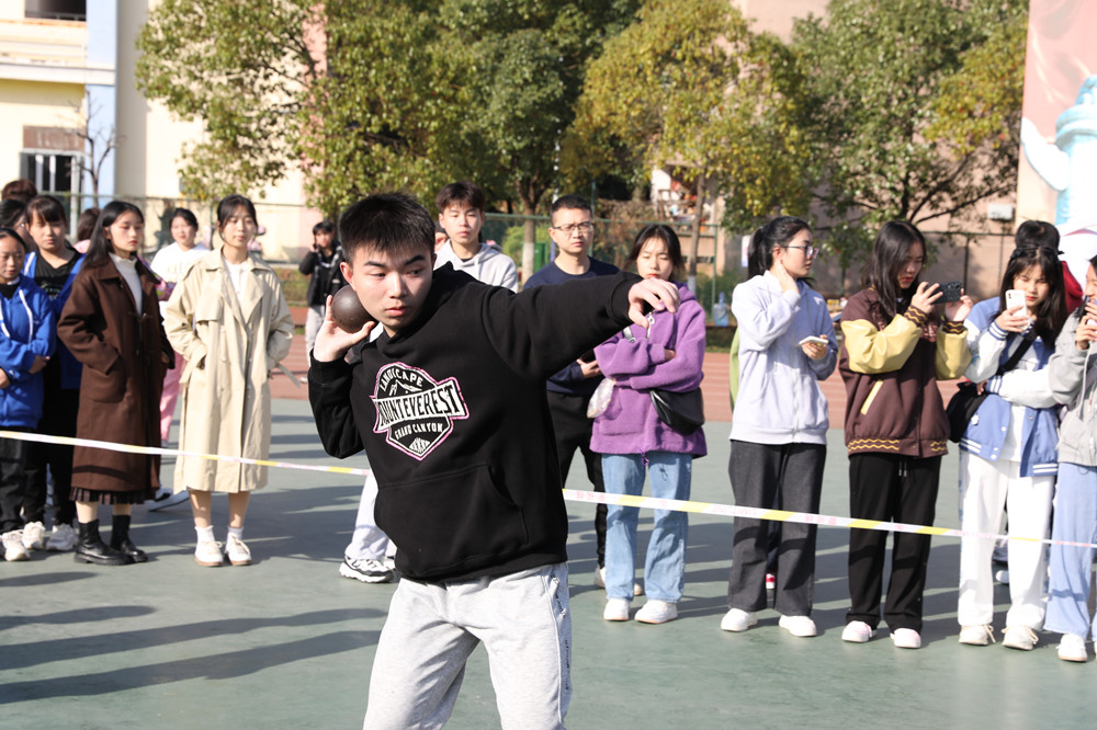 衡陽(yáng)幼高專(zhuān)舉辦第二屆田徑運(yùn)動(dòng)會(huì)