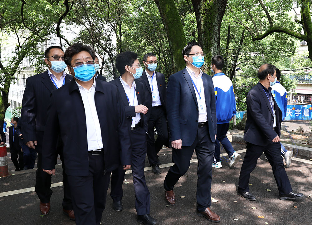 李來清、鄧昌大到耒陽校區(qū)調(diào)研