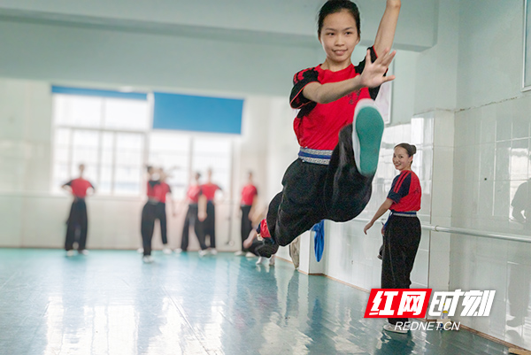 湖南職教周|【紅網】衡陽幼師：創(chuàng)新校團合作模式 非遺傳承薪火相傳