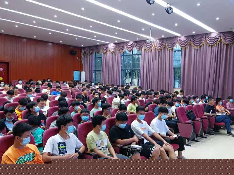 我校組織開(kāi)展男性大學(xué)生健康教育專(zhuān)題講座