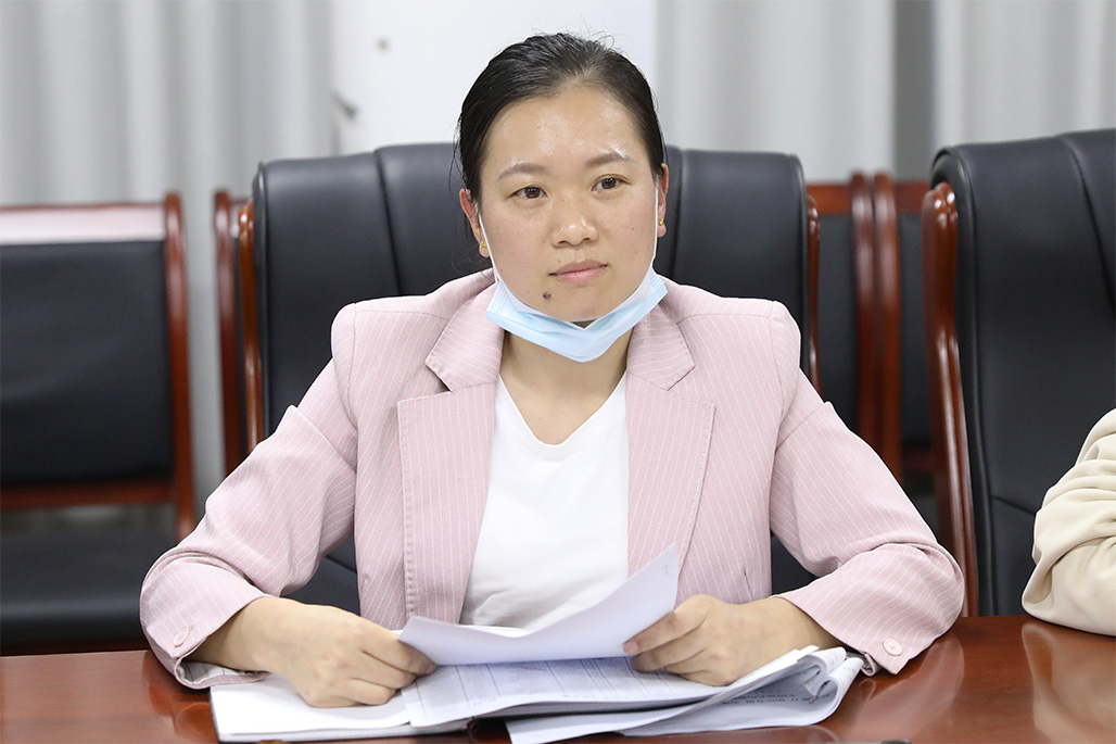 校黨委書記李來清主持召開馬克思主義學(xué)院教師座談會(huì)