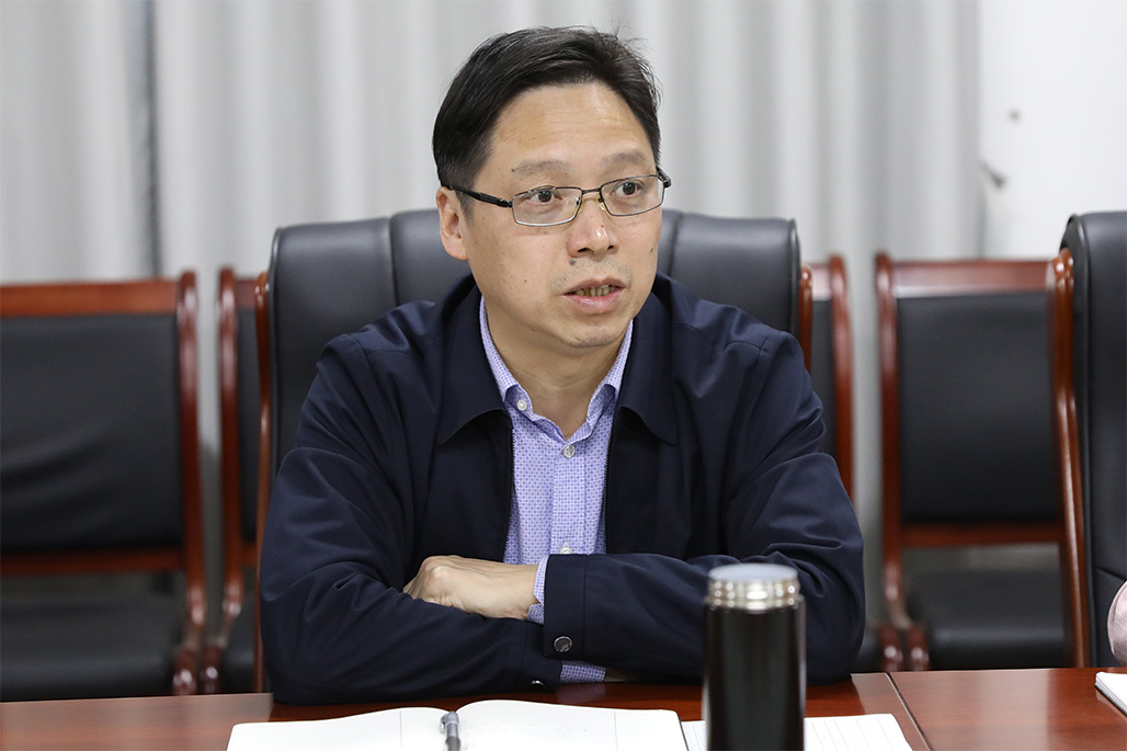 校黨委書記李來清主持召開馬克思主義學(xué)院教師座談會(huì)