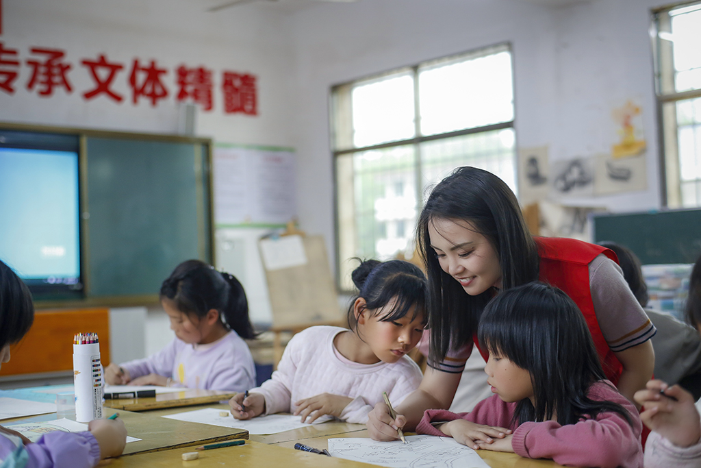 “藝”起成長，伴你同行 ——衡陽幼兒師專志愿者赴衡南縣松江聯(lián)合學(xué)校長嶺校區(qū)開展支教幫扶活動