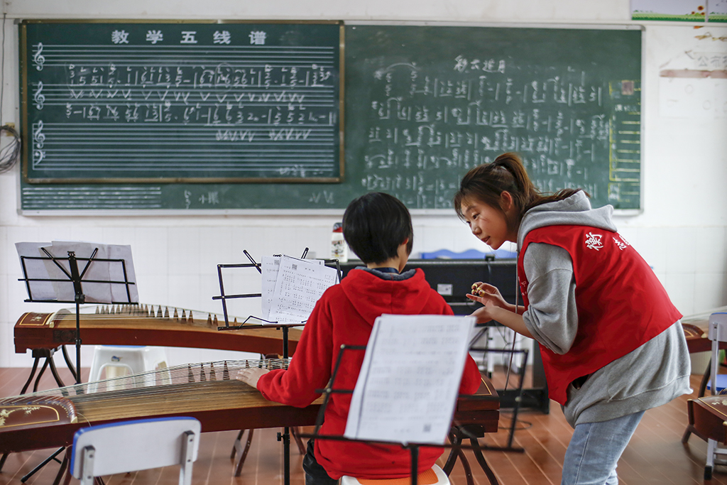 “藝”起成長，伴你同行 ——衡陽幼兒師專志愿者赴衡南縣松江聯(lián)合學(xué)校長嶺校區(qū)開展支教幫扶活動