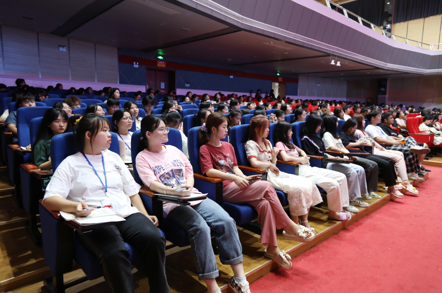 與名師對(duì)話|數(shù)信系舉辦教師專業(yè)成長專題講座