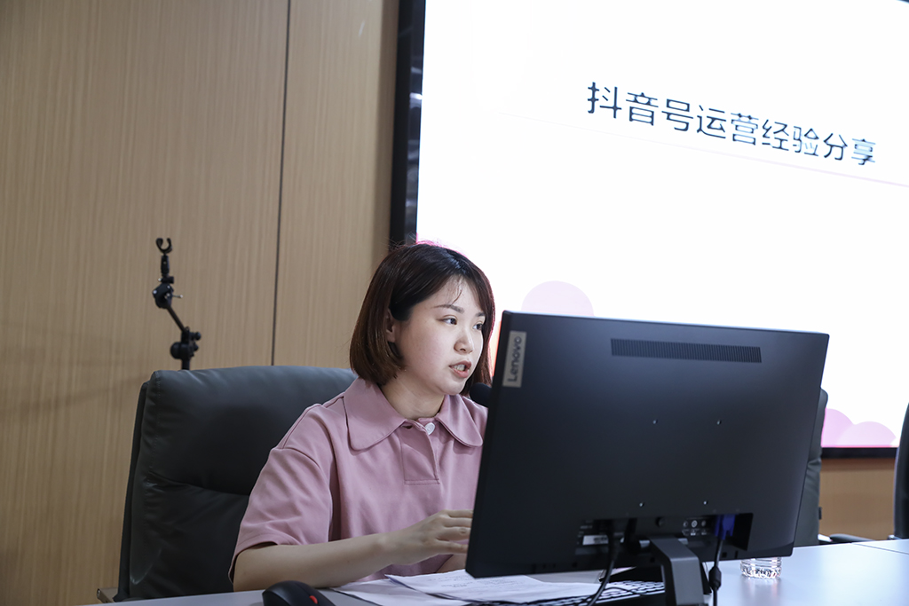衡陽(yáng)幼兒師專(zhuān)舉行新聞宣傳培訓(xùn)