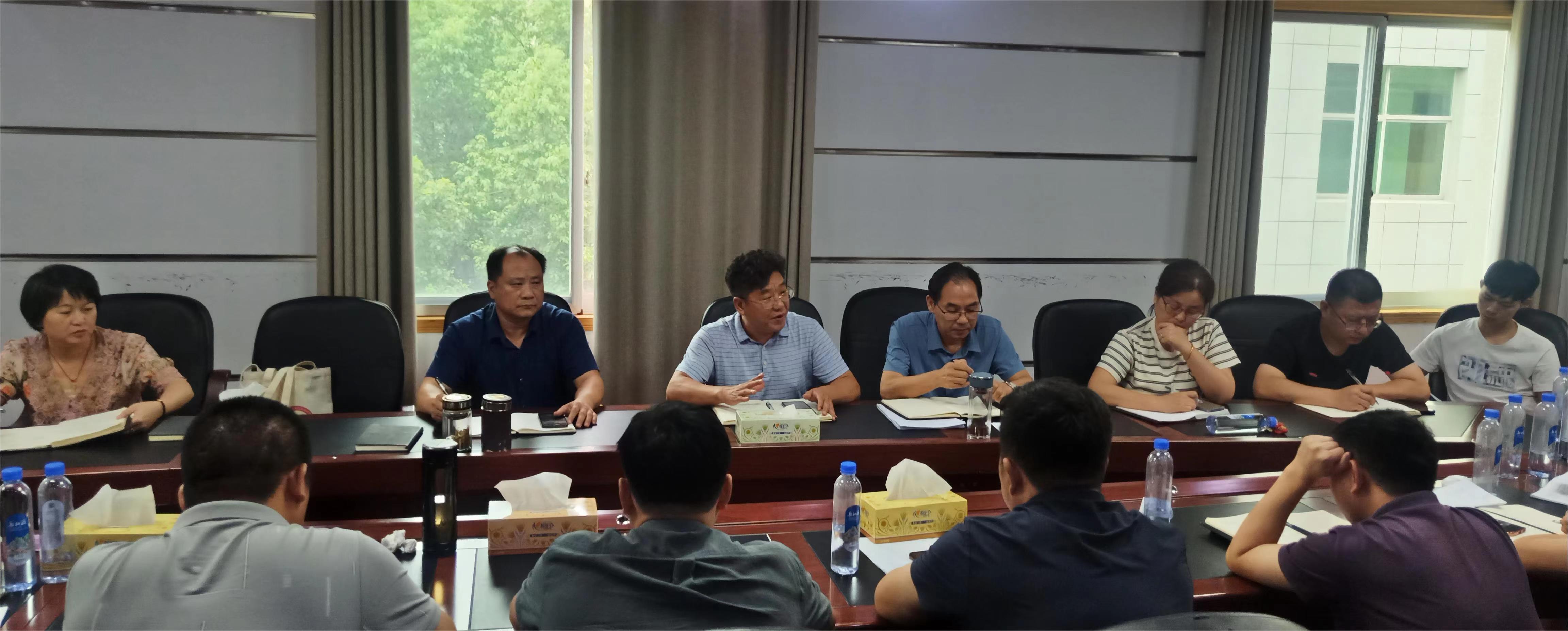 加快新專業(yè)建設(shè)步伐，構(gòu)建內(nèi)涵發(fā)展新格局